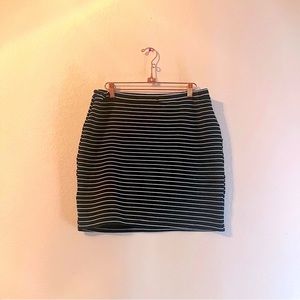 XL Stripped Pencil Skirt